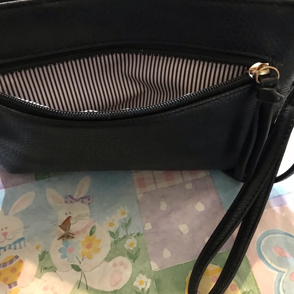 New Black Crossbody, Wristlet, Purse/Wallet.  9 1/2” x 7” New!  NWOT! - Picture 6 of 6